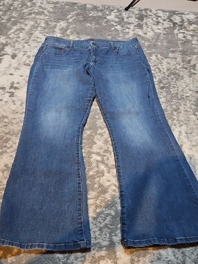 Maurices Women's Flare Jeans Size 18